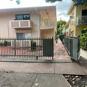 https://brooklyn-blue-house.us-newyorkcity.com