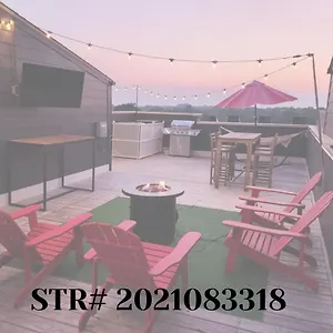 https://carrie-underwoods-east-side-rooftop-game-room.nashville-hotels.org